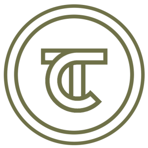 Groen logo met overlappende letters T en C
